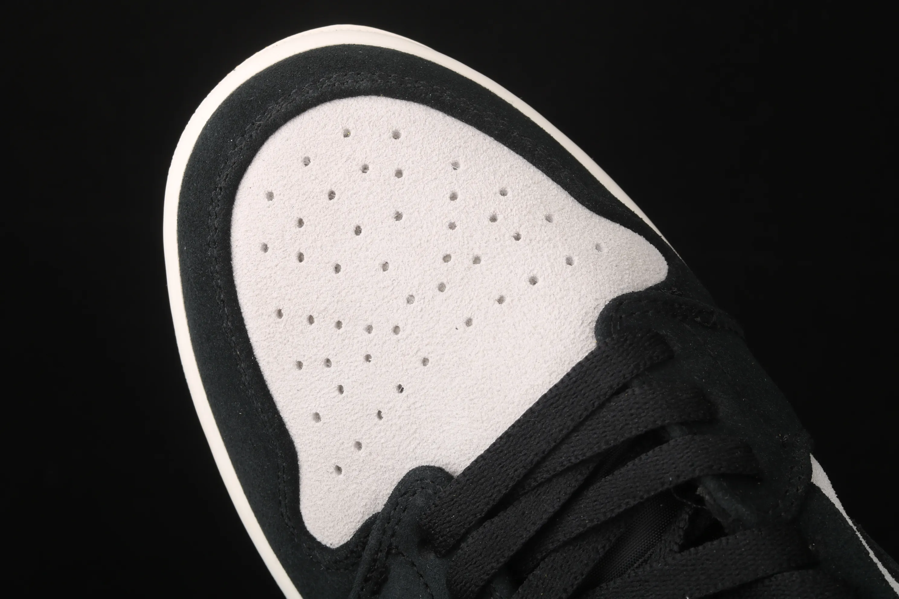 All categories Air Jordan Jordan series basketball shoes Air Jordan 1 Low New version Air Jordan 1 Low "University Gold" AJ1 Joe 1 black and yellow toes Pikachu cultural and leisure sports sneakers 553558-127